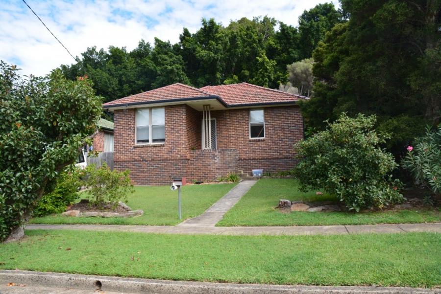 4 Windeyer Ave, Gladesville - Heritage Impact Statement